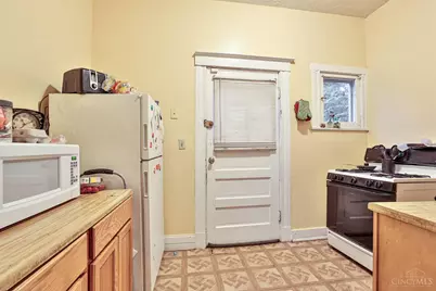 2231 Burnet Drive, Cincinnati, OH 45219 - Photo 10