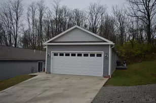 113 Springlake Ave, Hillsboro, OH 45133 - Photo 2