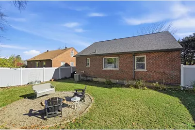 7829 Sunfield Drive, Cincinnati, OH 45237 - Photo 6