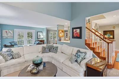 9850 Village View Court, Blue Ash, OH 45241 - Photo 8