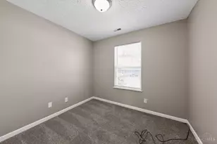 1201 Dixie Ct, Lincoln Heights, OH 45215 - Photo 10