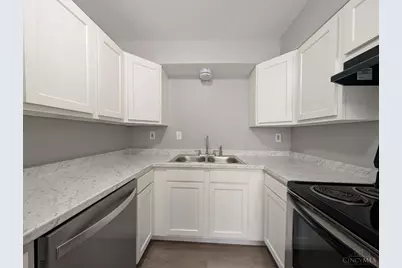 1395 Tallberry Drive, Anderson Township, OH 45230 - Photo 10