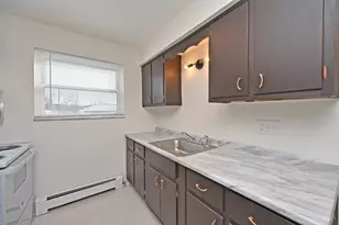 42 Crestview Dr, Milford, OH 45150 - Photo 2