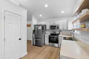 588 John Chambers Dr, Wilmington, OH 45177 - Photo 8