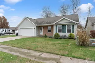 588 John Chambers Dr, Wilmington, OH 45177 - Photo 2