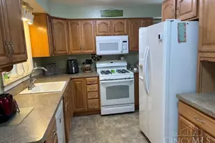 1533 Corcoran Pl, Cincinnati, OH 45224 - Photo 6