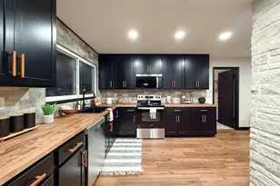 11131 Hanover Rd, Forest Park, OH 45240 - Photo 10