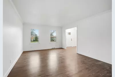 7197 Braemer Lane, West Chester, OH 45069 - Photo 10