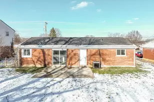 1405 Meredith Dr, Springfield Township, OH 45231 - Photo 8