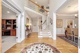 5760 Kugler Mill Rd, Sycamore Township, OH 45236 - Photo 2