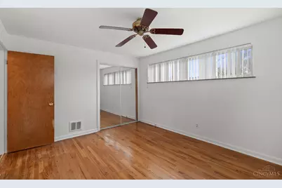 1052 Vacationland Drive, Springfield Township, OH 45231 - Photo 6