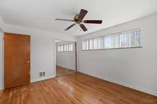 1052 Vacationland Dr, Springfield Township, OH 45231 - Photo 6