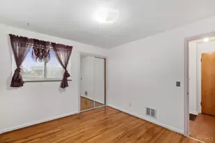 1052 Vacationland Dr, Springfield Township, OH 45231 - Photo 16