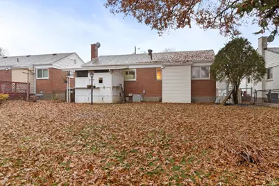 1052 Vacationland Drive, Springfield Township, OH 45231 - Photo 28