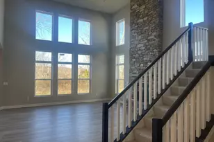 1876 Grove Park Dr, Miami Township, OH 45150 - Photo 10