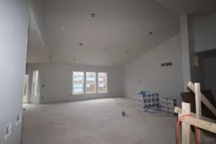 1880 Grove Park Dr, Miami Township, OH 45150 - Photo 6