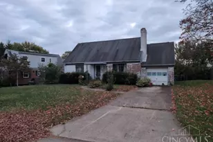 332 N Bromfield Rd, Kettering, OH 45429 - Photo 2