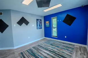 10587 Montgomery Rd, Montgomery, OH 45242 - Photo 16