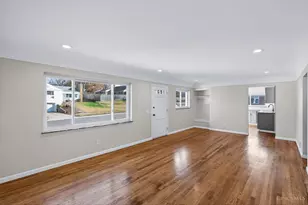 8663 Mockingbird Ln, Springfield Township, OH 45231 - Photo 4