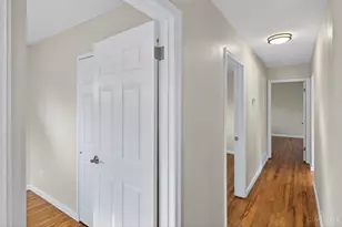 8663 Mockingbird Ln, Springfield Township, OH 45231 - Photo 6