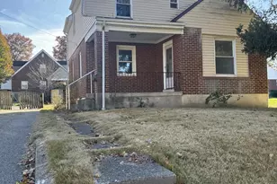 2327 Losantiville Ave, Golf Manor, OH 45237 - Photo 1