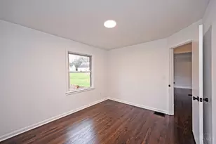 6756 Sunray Ave, Anderson Township, OH 45230 - Photo 10