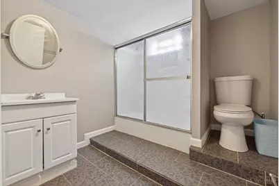 8965 Fontainebleau Terrace, Springfield Township, OH 45231 - Photo 4