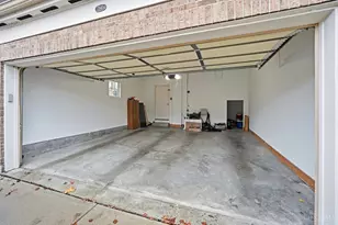 7843 Bridge Point Dr, Green Township, OH 45248 - Photo 6