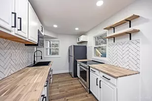 2037 Duck Creek Rd, Cincinnati, OH 45207 - Photo 8