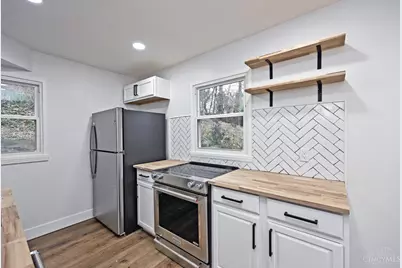 2037 Duck Creek Road, Cincinnati, OH 45207 - Photo 10