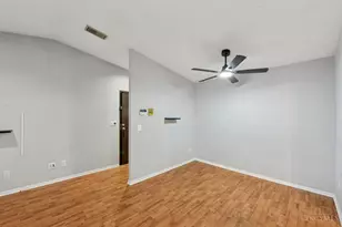 7238 Creekview Dr, Colerain Township, OH 45247 - Photo 8