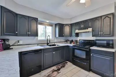 1398 Lorelei Drive, Perry Township, OH 45118 - Photo 14