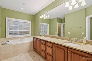 335 Ashley Ln, Wyoming, OH 45215 - Photo 34