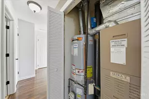 8638 Northport Dr, Anderson Township, OH 45255 - Photo 6