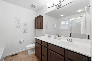 6161 Royal Garden Ct, Liberty Township, OH 45044 - Photo 8