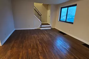 6024 Sunridge Dr, Cincinnati, OH 45224 - Photo 8