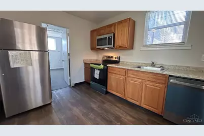 6 Chalmers Court, Green Hills, OH 45218 - Photo 4