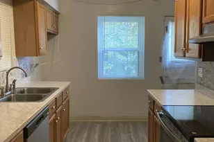 7923 Bobolink Dr, Cincinnati, OH 45224 - Photo 4