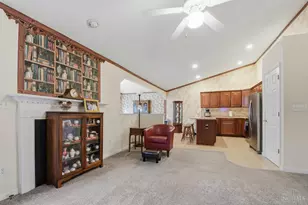 2122 Castle Pines Ct, Hamilton, OH 45013 - Photo 4