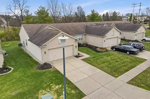 2122 Castle Pines Ct, Hamilton, OH 45013 - Photo 2
