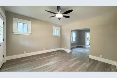 6949 Cambridge Avenue, Mariemont, OH 45227 - Photo 8