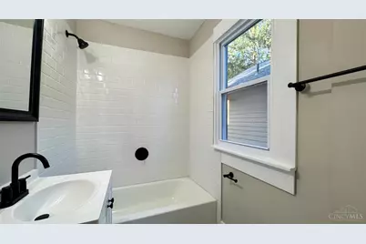 6949 Cambridge Avenue, Mariemont, OH 45227 - Photo 16