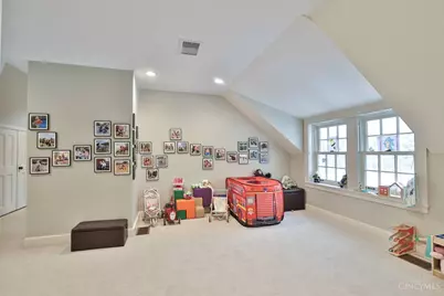 9675 Cunningham Road, Indian Hill, OH 45243 - Photo 46
