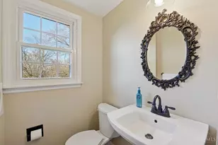 4252 Runningfawn Dr, Green Township, OH 45247 - Photo 6