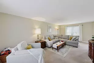 4252 Runningfawn Dr, Green Township, OH 45247 - Photo 8