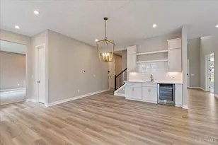 7511 Donegal Dr, Miami Township, OH 45233 - Photo 14