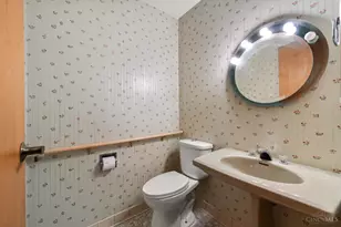 1749 Gloucester Dr, Fairfield, OH 45014 - Photo 8