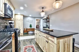 5795 Meadowview Dr, Miami Township, OH 45150 - Photo 10