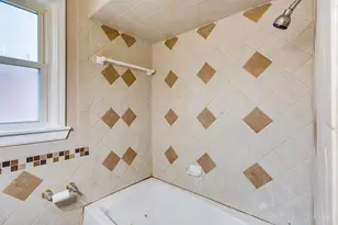 6931 Gloria Dr, Cincinnati, OH 45239 - Photo 22