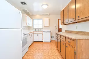 522 Rentz Pl, Delhi Township, OH 45238 - Photo 8